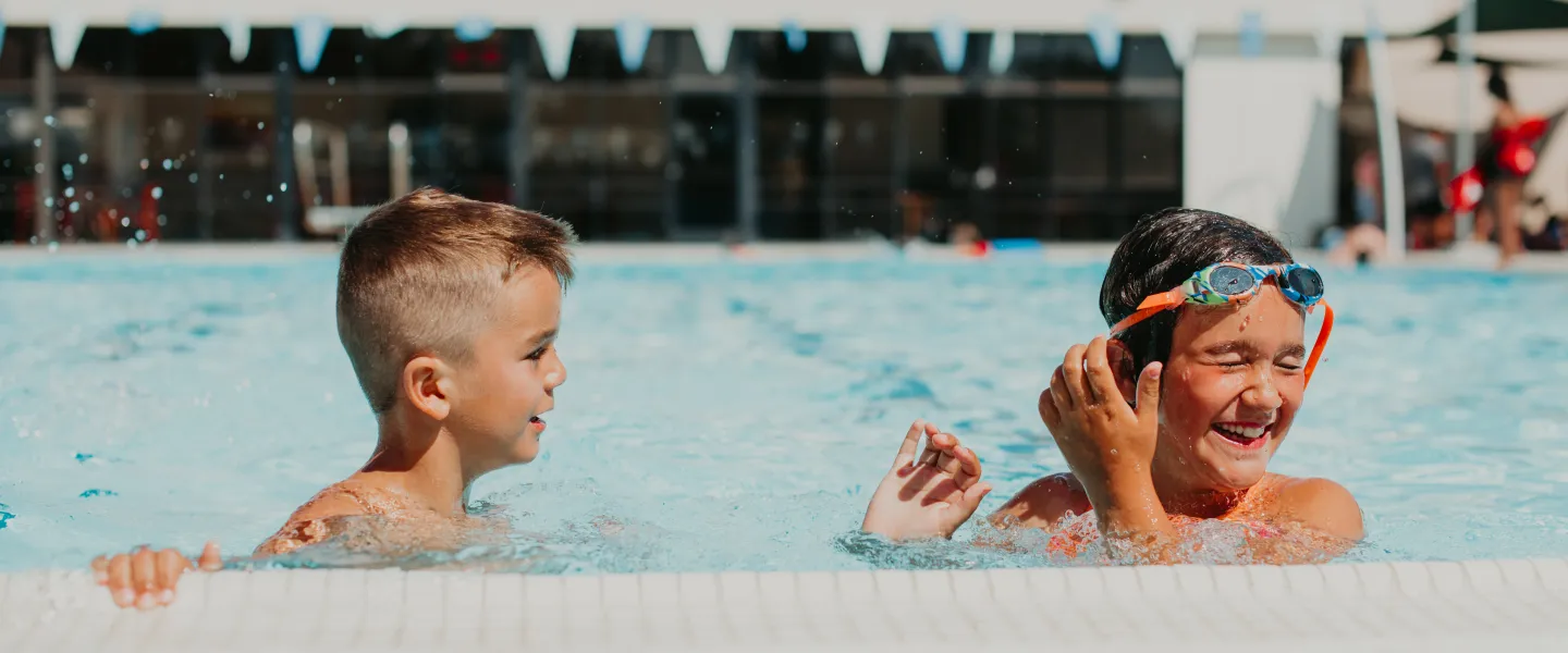 Splash in pool!